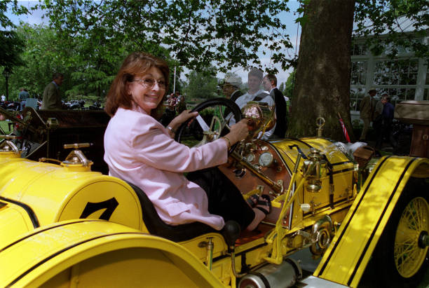 Nanette Newman