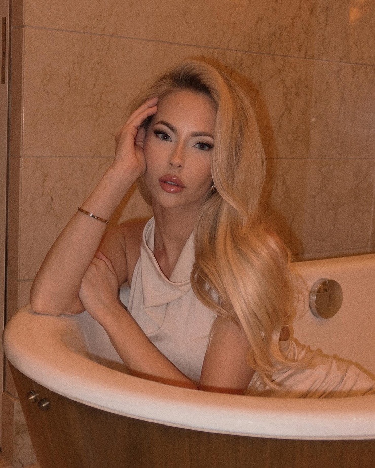 Amanda Taylor (Model)