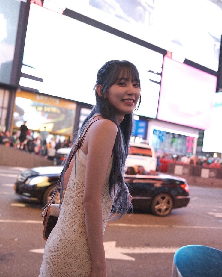 Sakura Miyawaki
