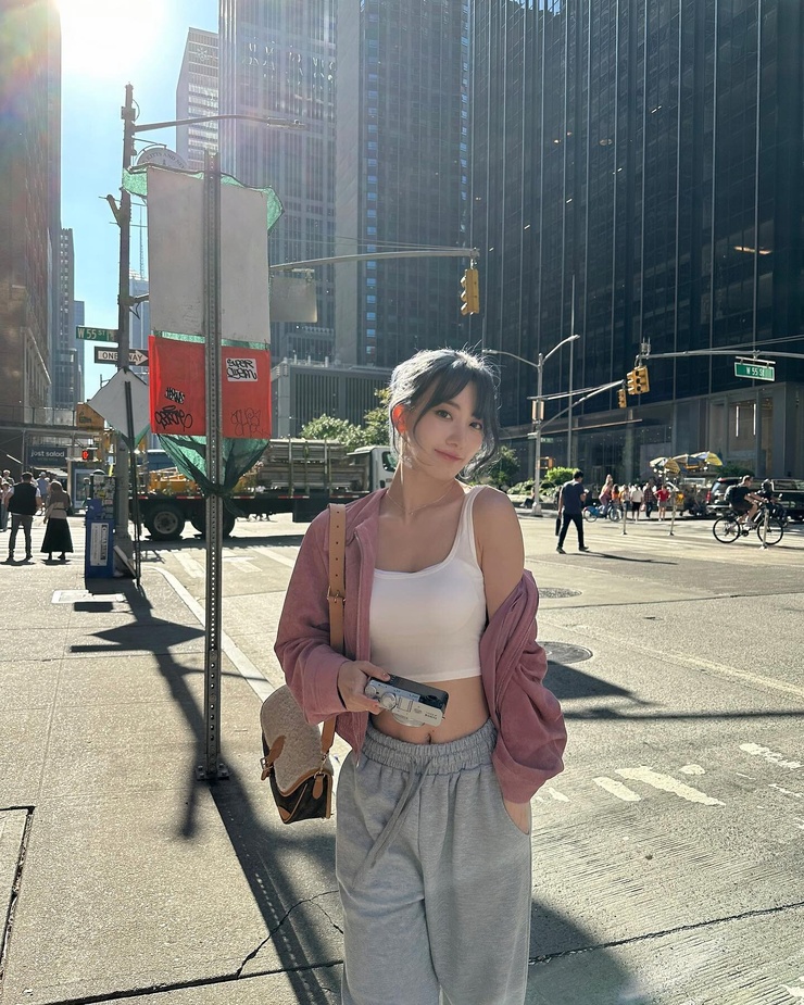 Sakura Miyawaki