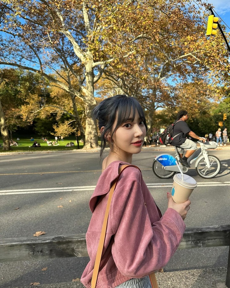 Sakura Miyawaki