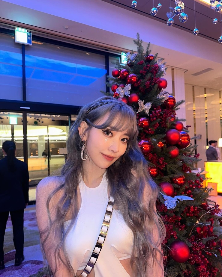 Sakura Miyawaki