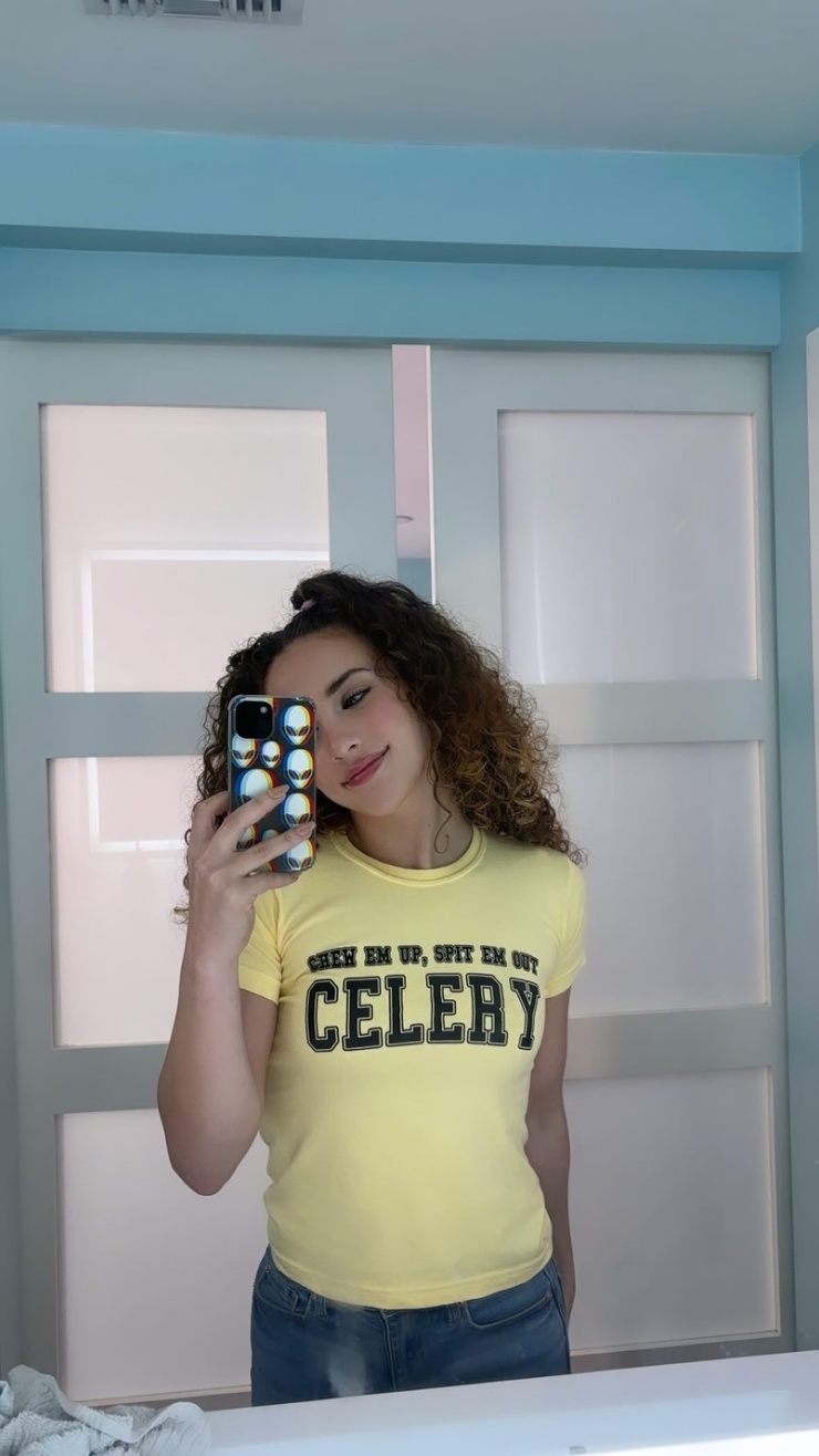 Sofie Dossi