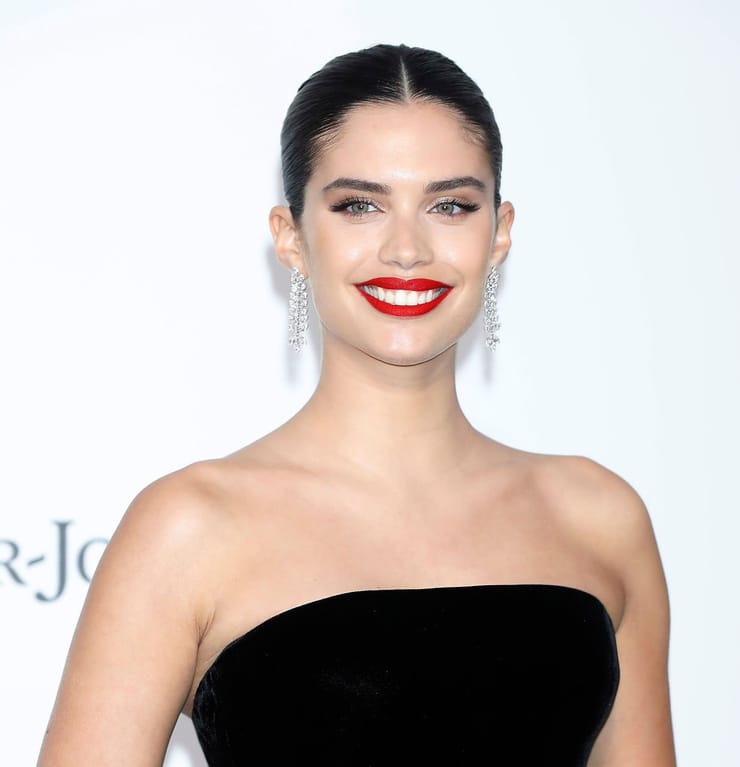 Sara Sampaio Sara Sampaio