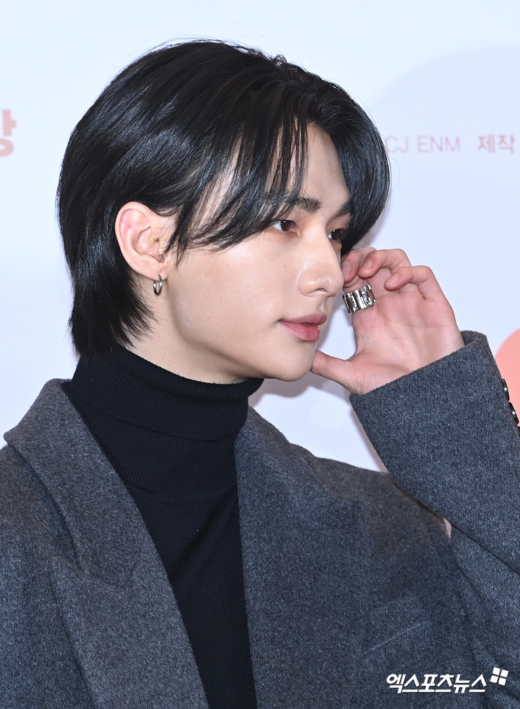 Hyun-Jin Hwang