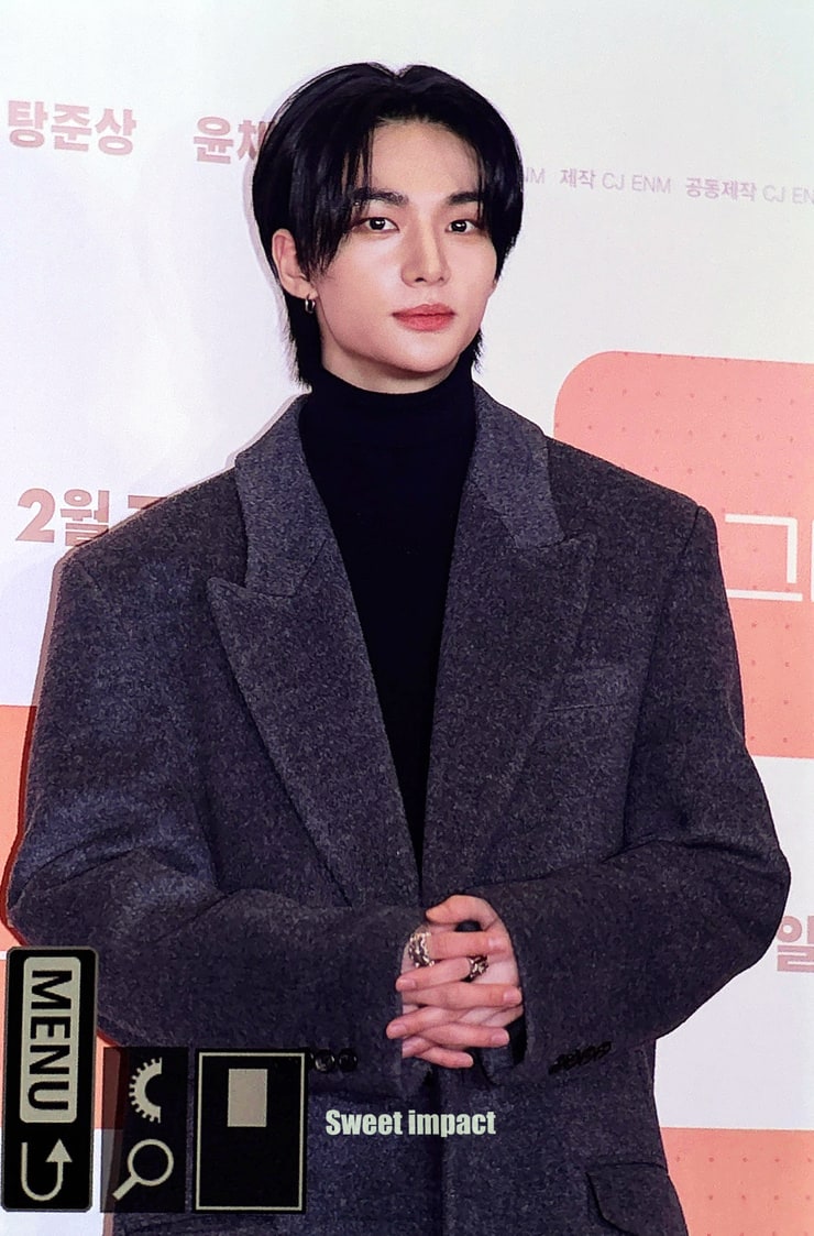 Hyun-Jin Hwang