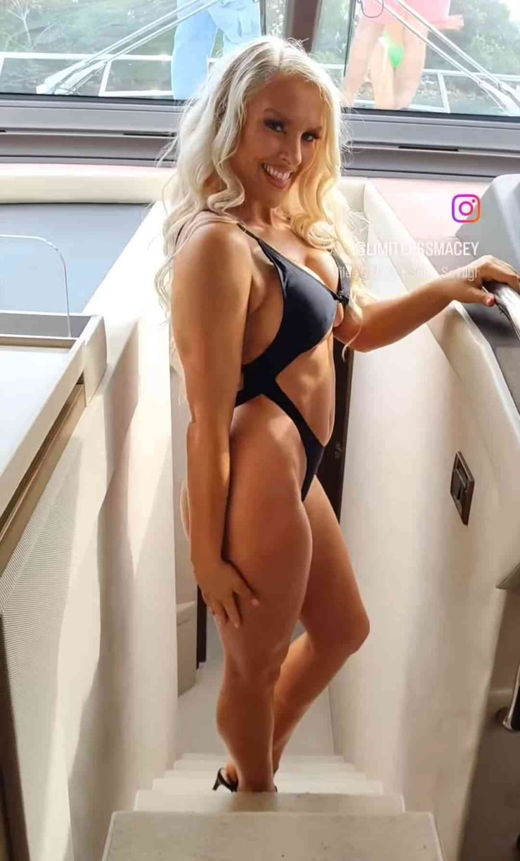 Lacey Evans