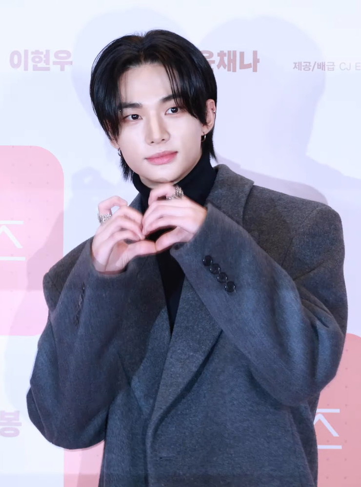 Hyun-Jin Hwang