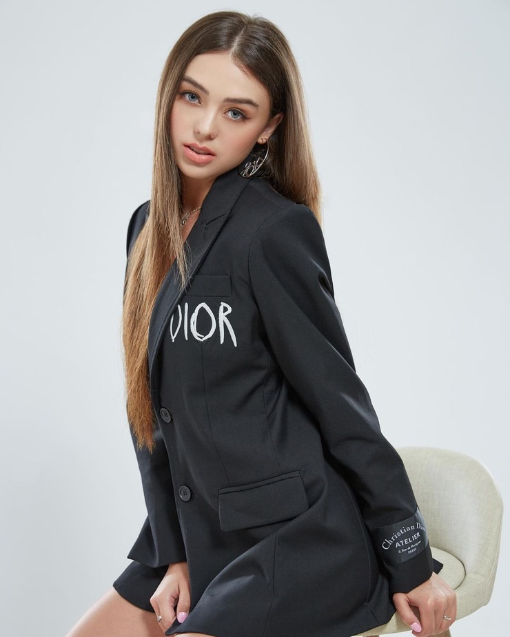 Dianka Zakhidova Dianka Zakhidova