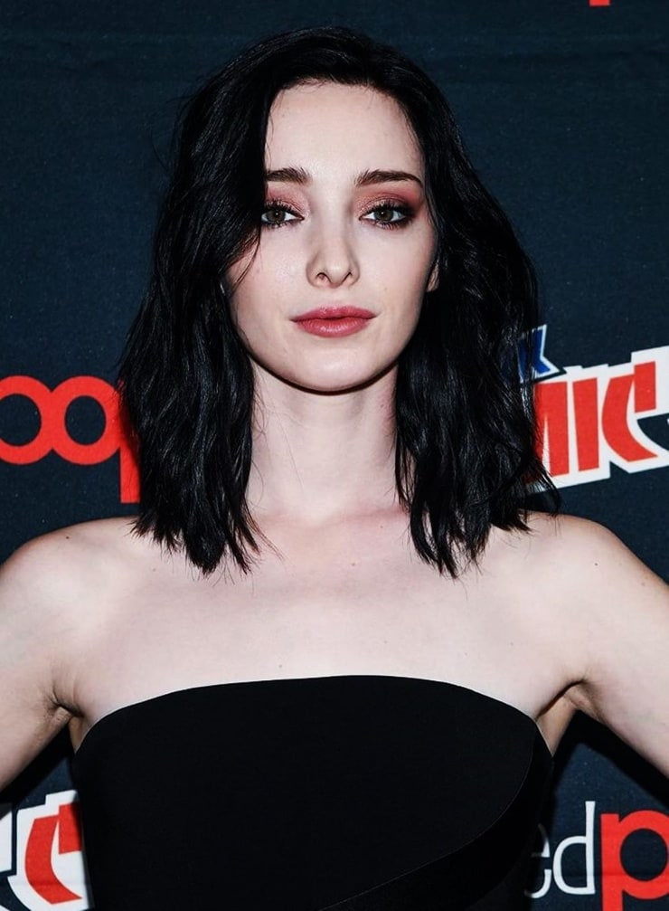 Emma Dumont