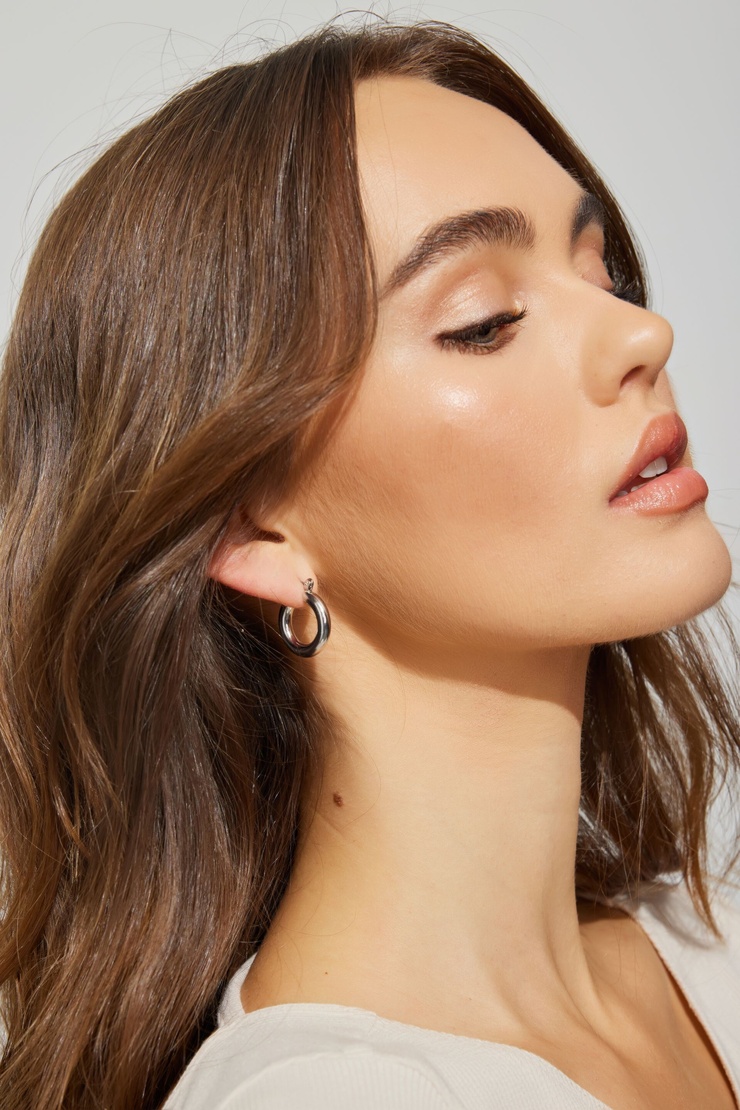 Lily Easton Lily Easton