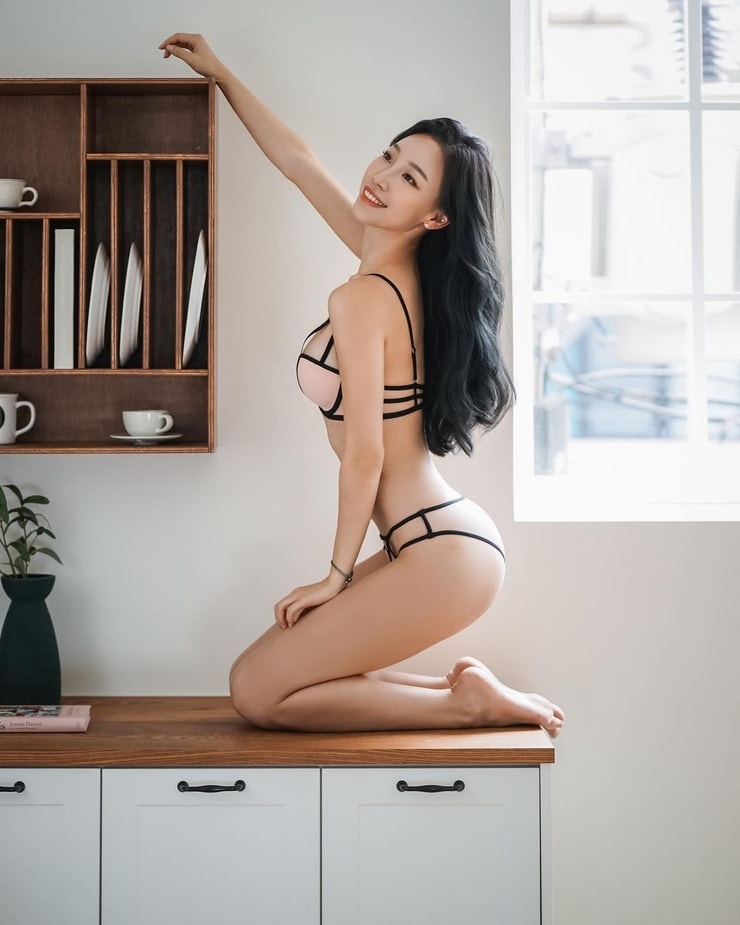 Niki (model) Niki (model)
