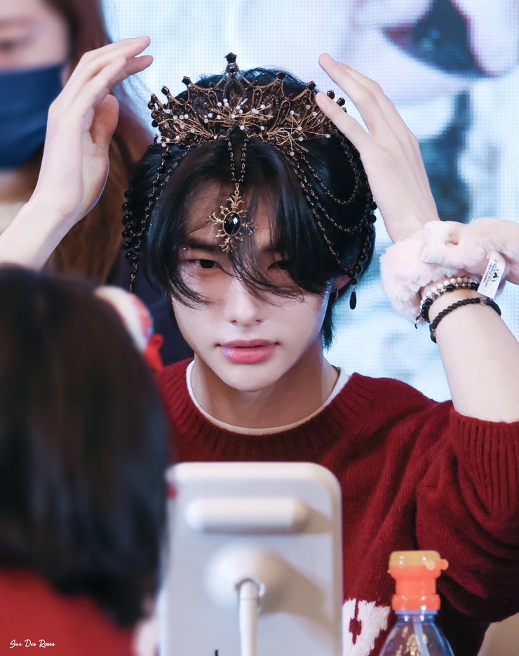 Hyun-Jin Hwang
