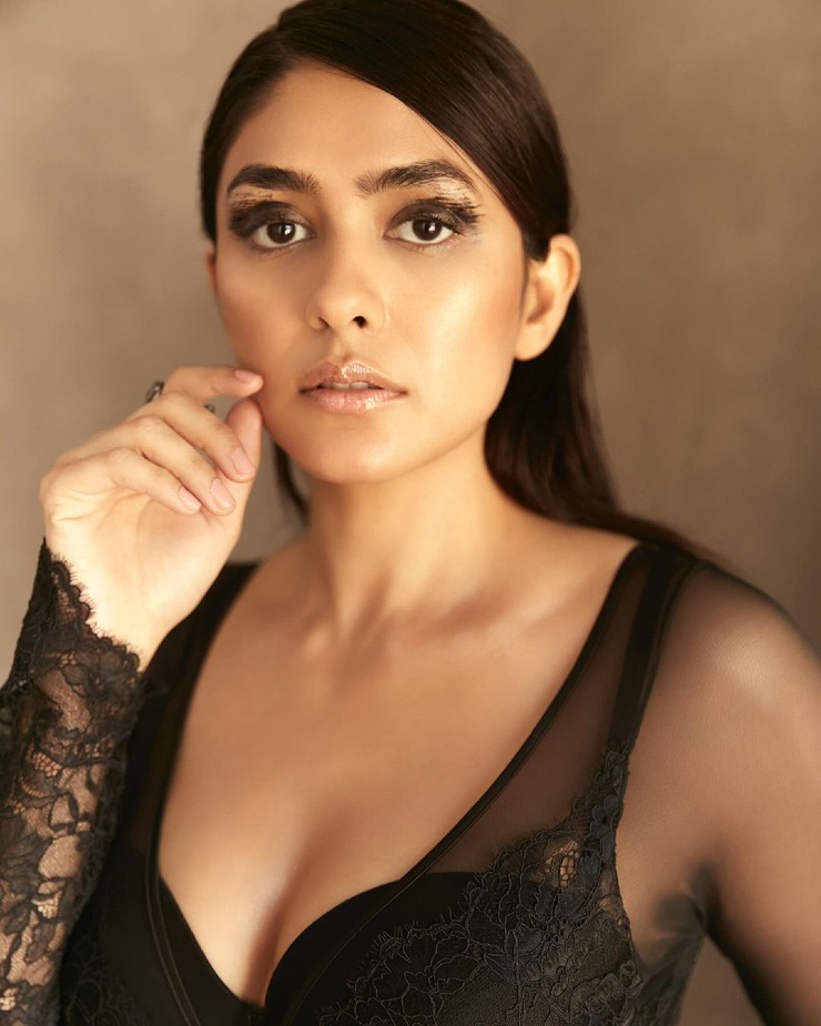 Mrunal Thakur