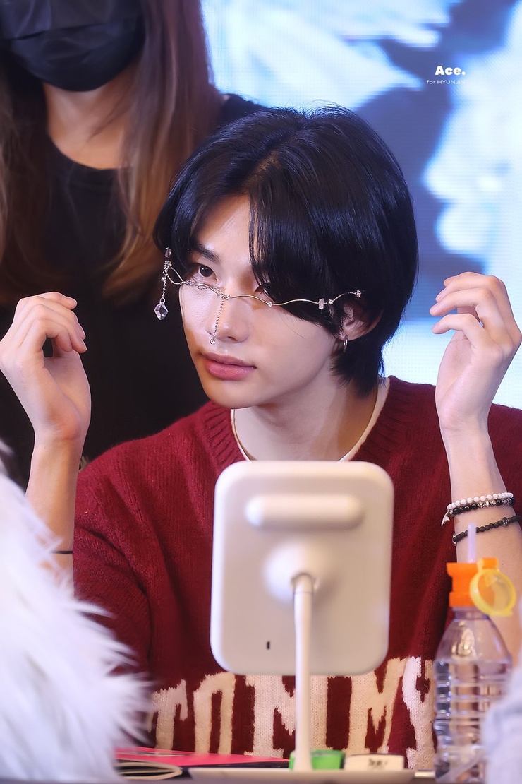 Hyun-Jin Hwang