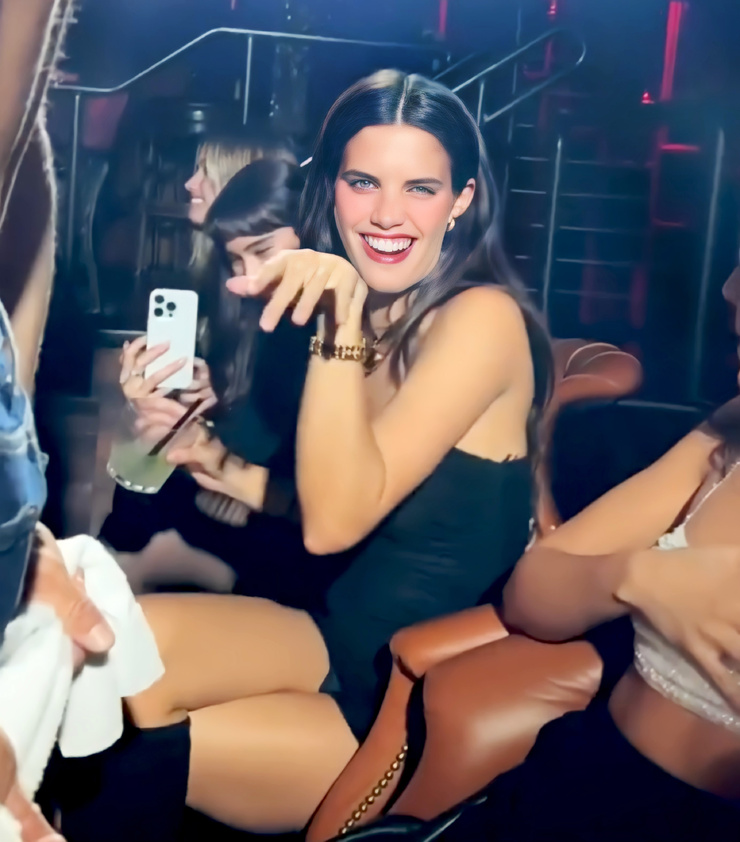 Sara Sampaio Sara Sampaio