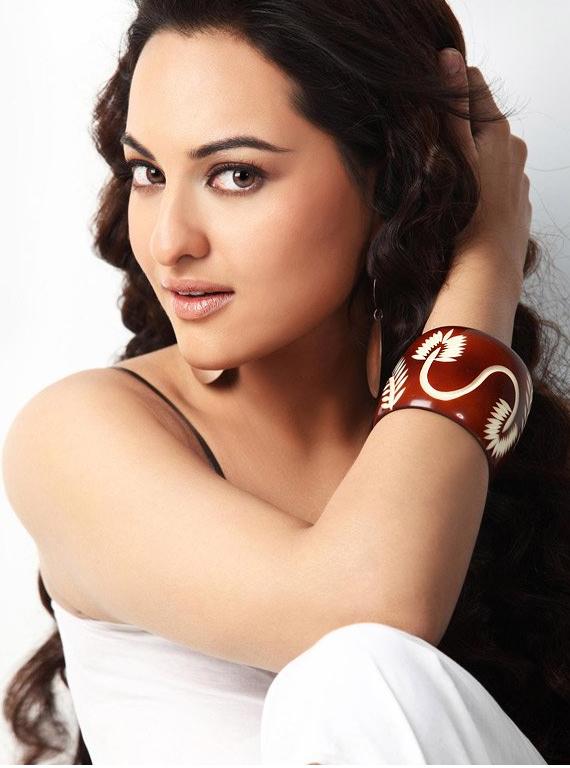 Sonakshi Sinha Sonakshi Sinha