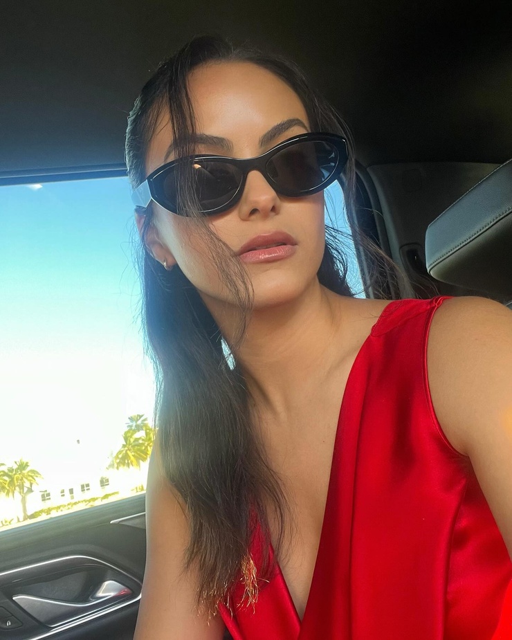 Camila Mendes