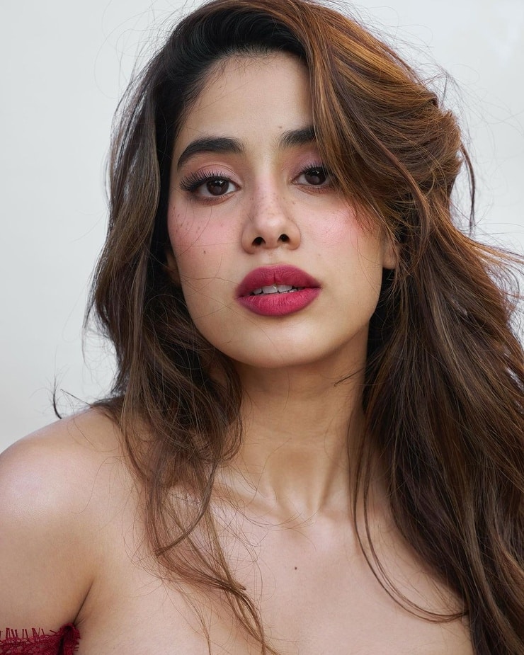 Janhvi Kapoor picture