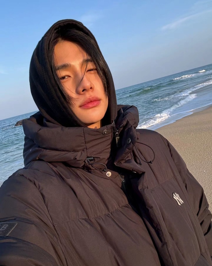 Hyun-Jin Hwang