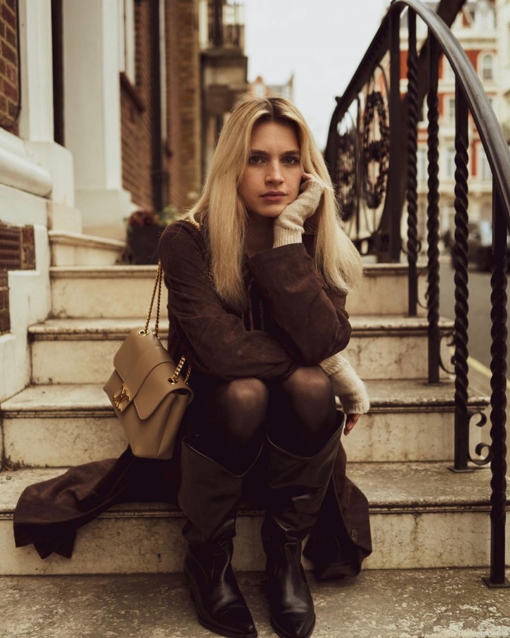Nell Tiger Free