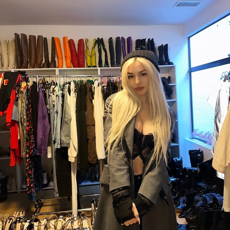 Ava Max