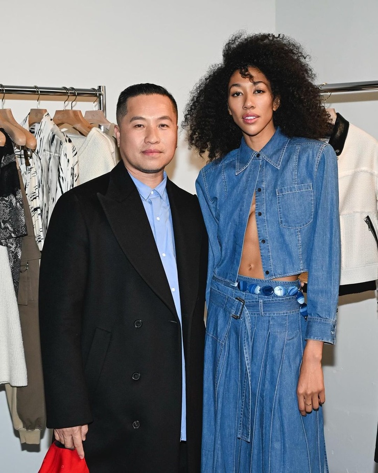 Aoki Lee Simmons