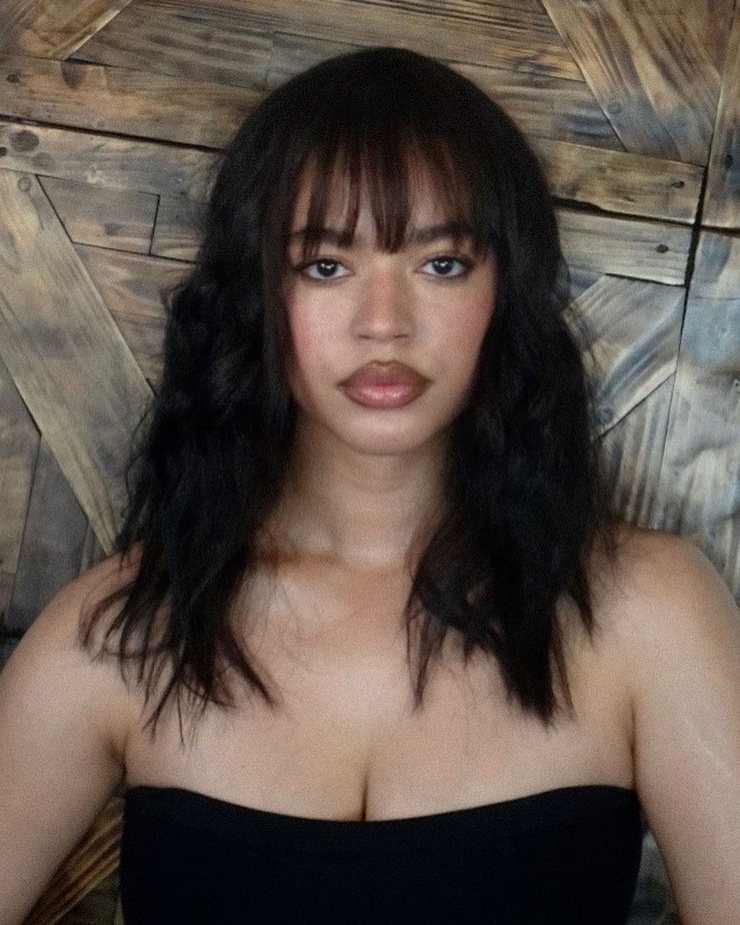 Azia Dinea Hale