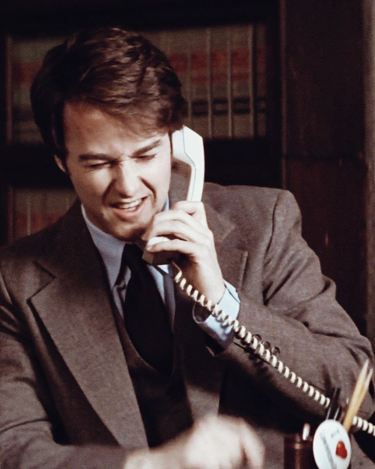 Alan Isaacman (Edward Norton)