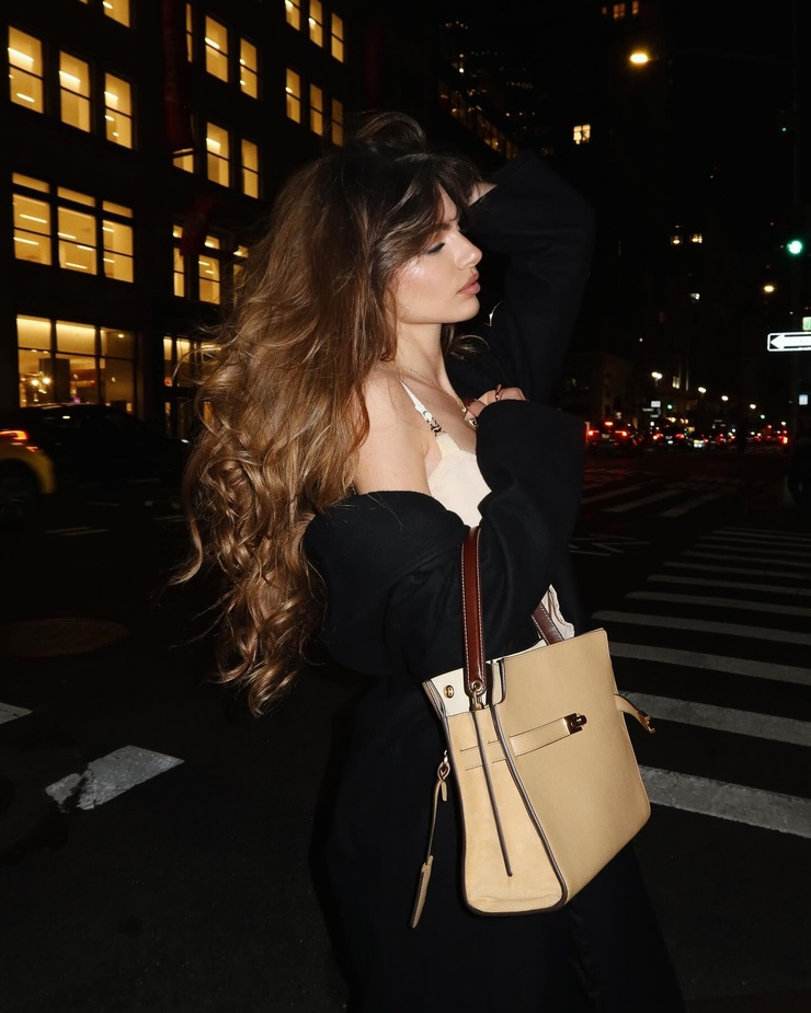 MARA LAFONTAN