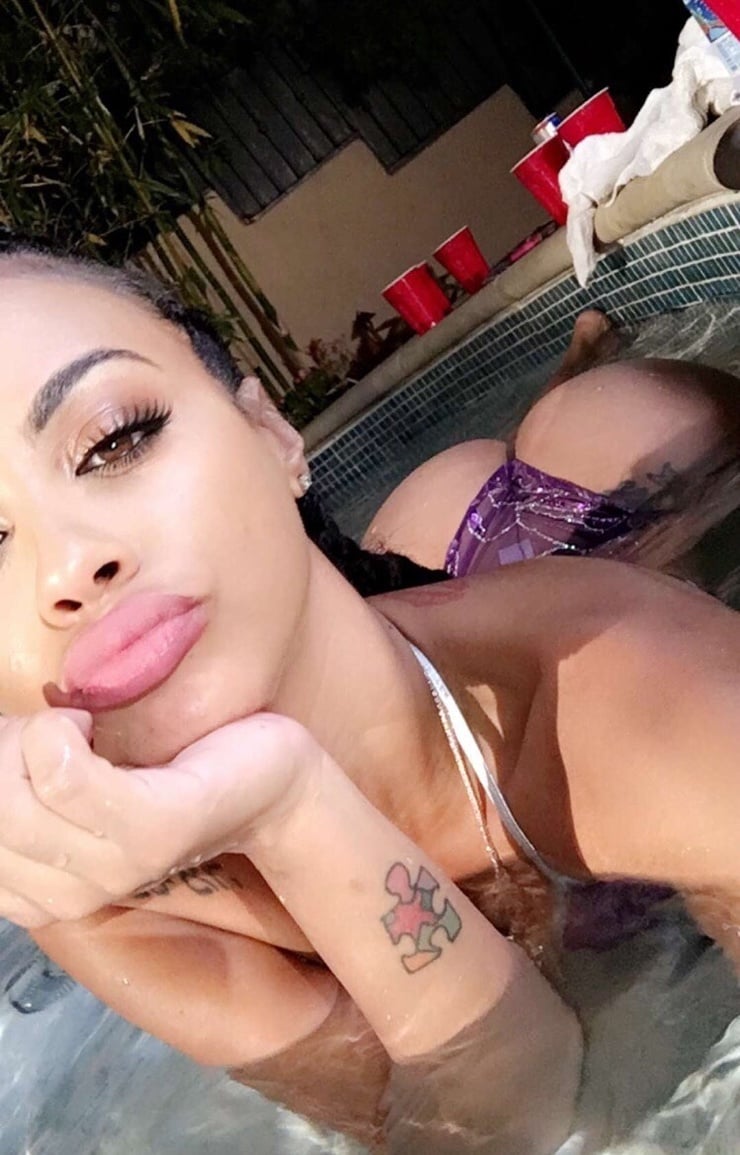 Analicia Chaves Analicia Chaves