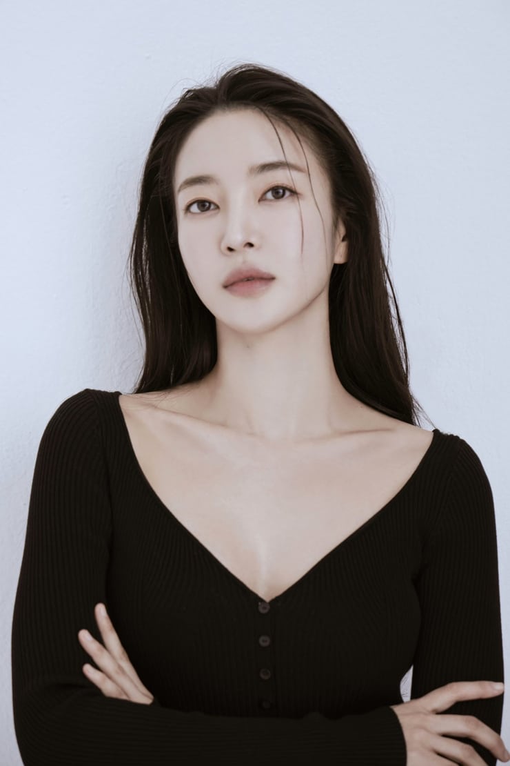 Yun Jee Kim