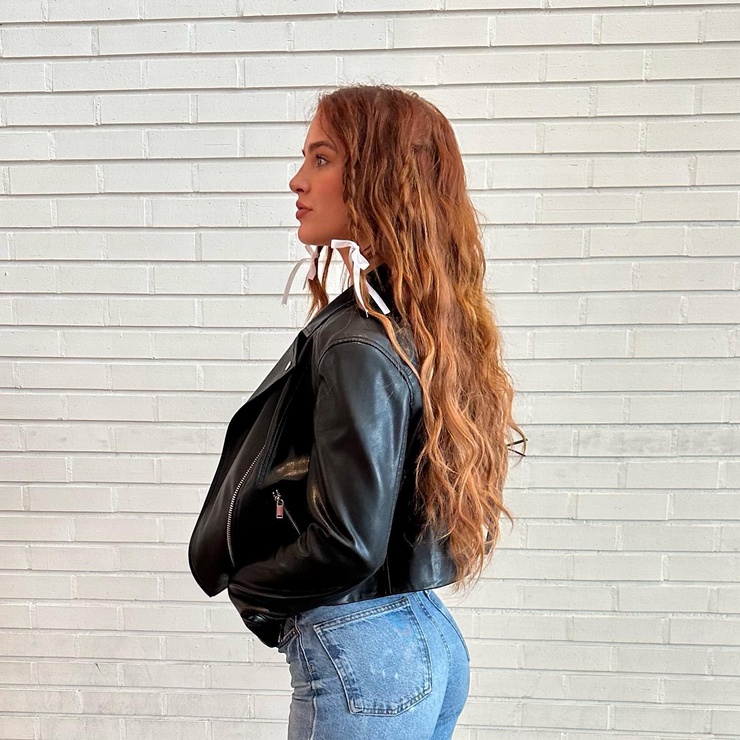 Julia Hatch