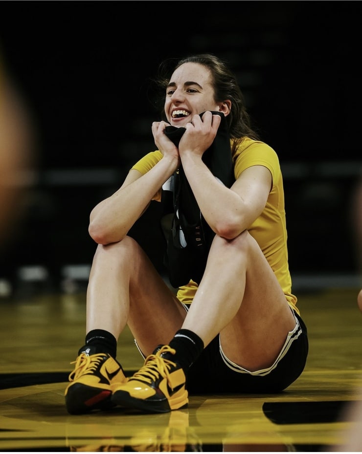 Caitlin Clark (ii)