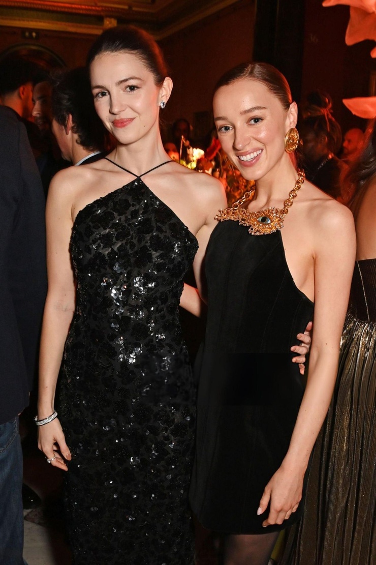 Phoebe Dynevor Phoebe Dynevor