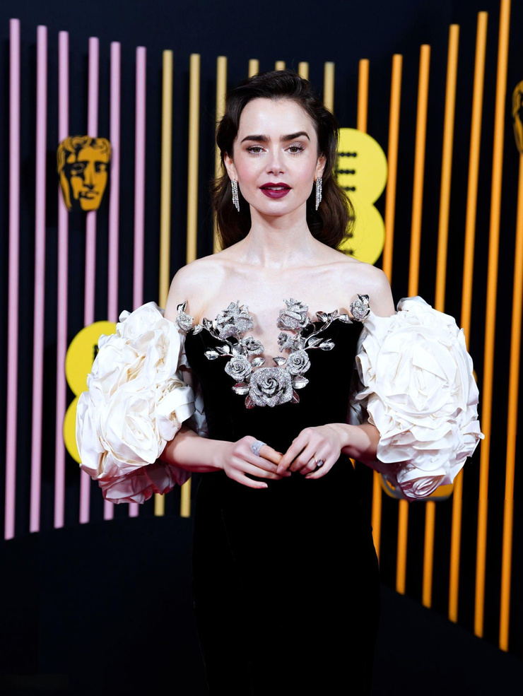 Lily Collins Lily Collins