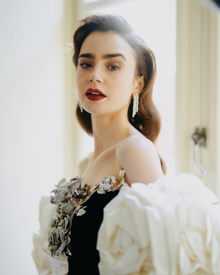 Lily Collins Lily Collins