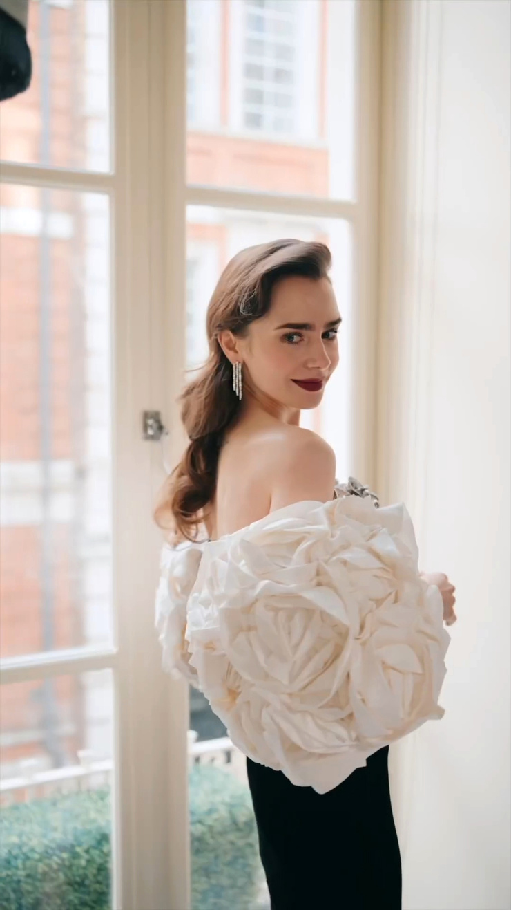 Lily Collins Lily Collins