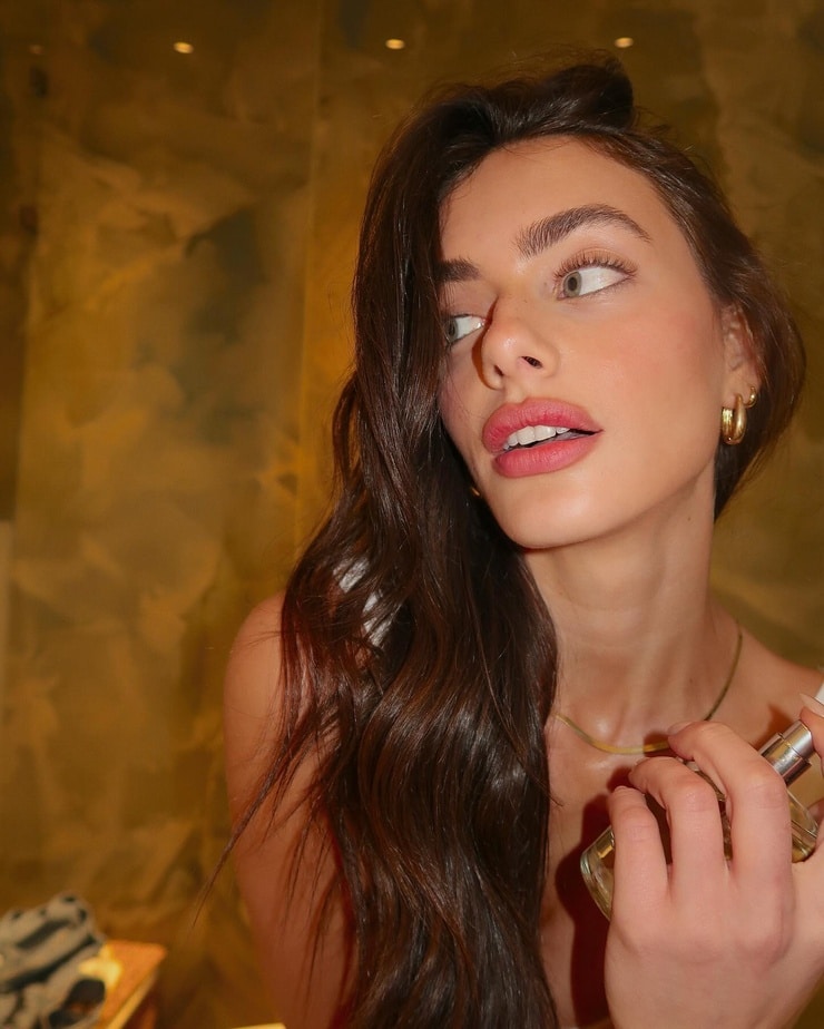 Yael Shelbia Yael Shelbia