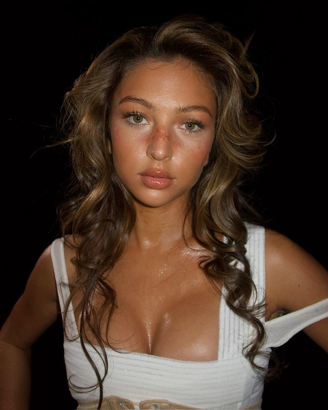 Eva Queen Eva Queen