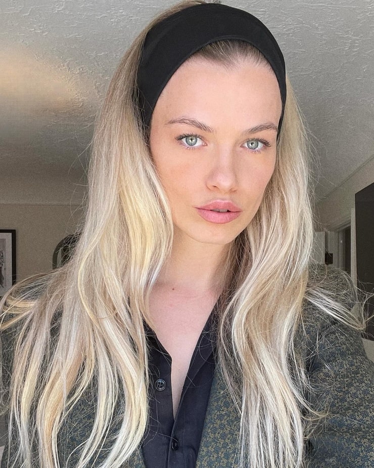 Picture of Hailey Clauson