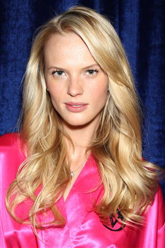 Anne Vyalitsyna
