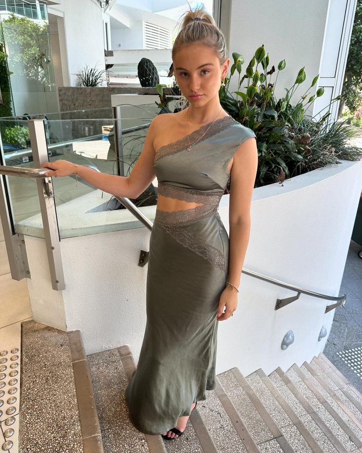 Chelsea Mayer