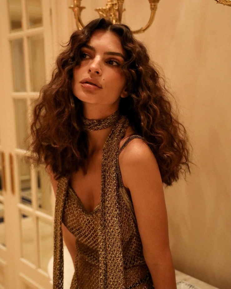 Emily Ratajkowski