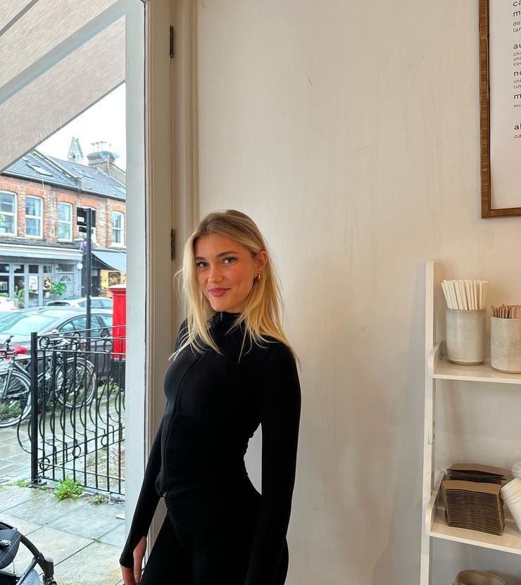 Mimi Slinger