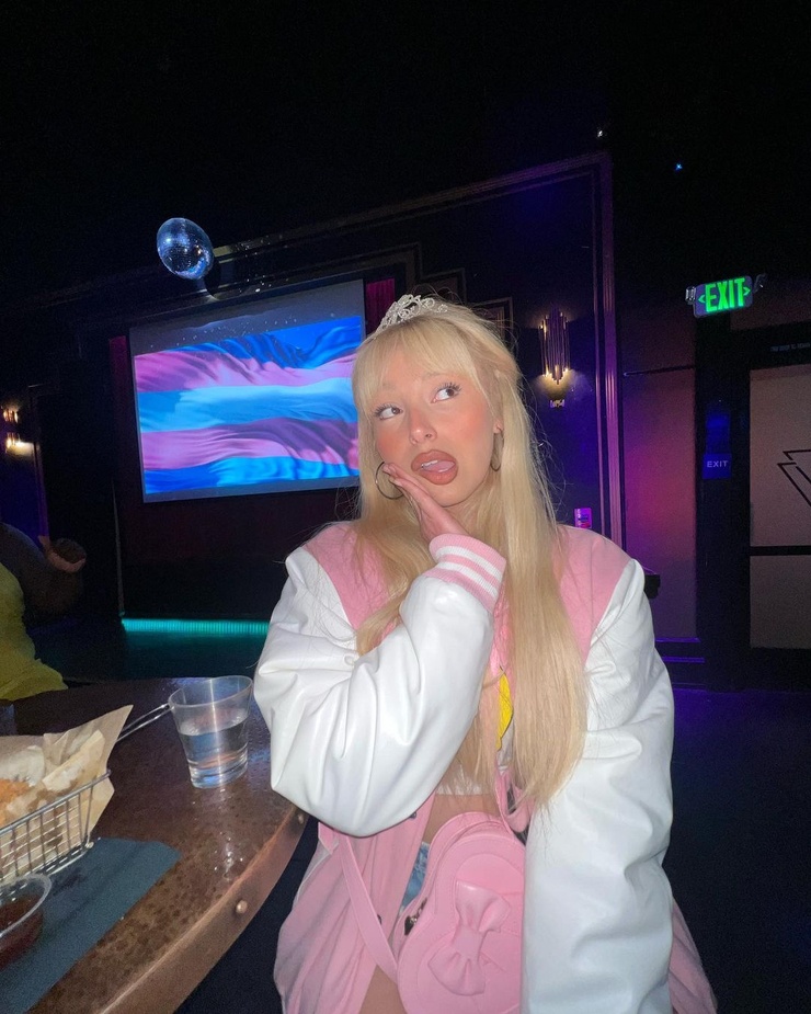 Image of Zoey Luna