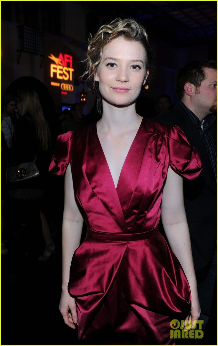 Mia Wasikowska