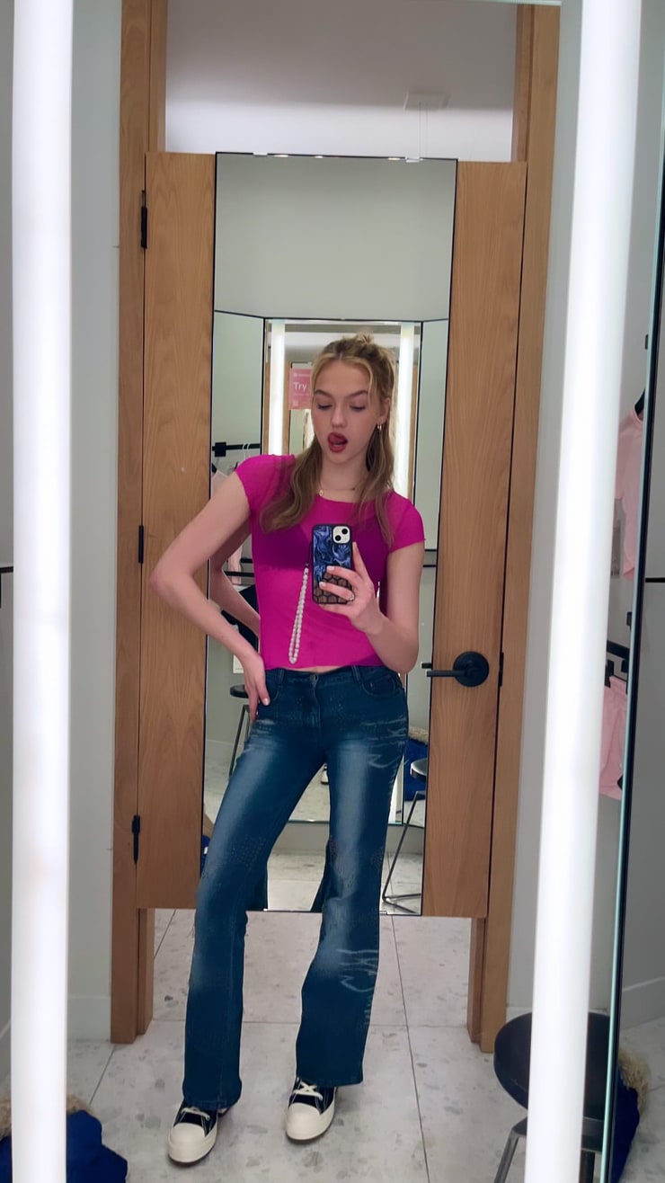 Jayden Bartels Jayden Bartels