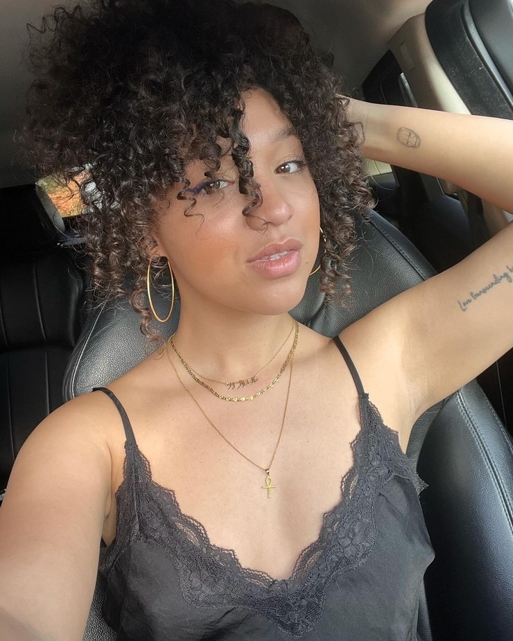 Gabrielle Elyse Gabrielle Elyse