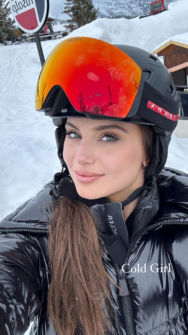 Carina Zavline Carina Zavline